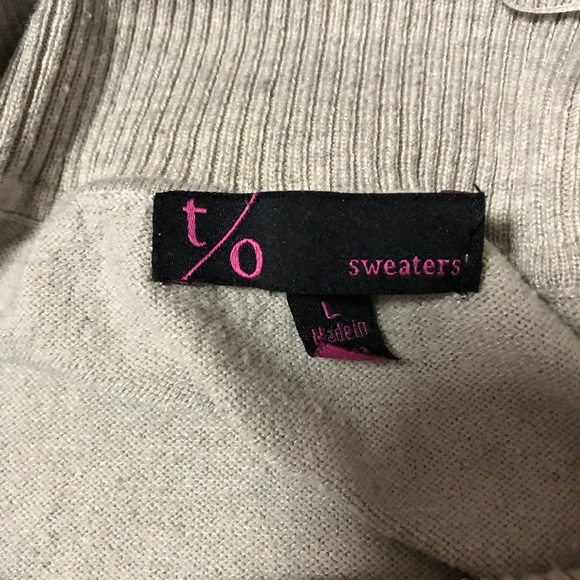 Turtle neck - Picture 2 of 2